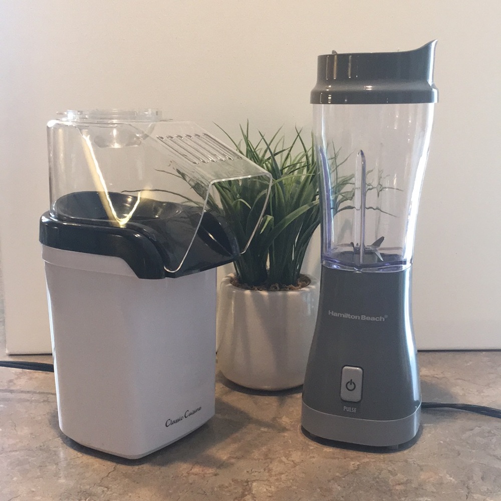 Small Blender and Small Popcorn Popper Set!
